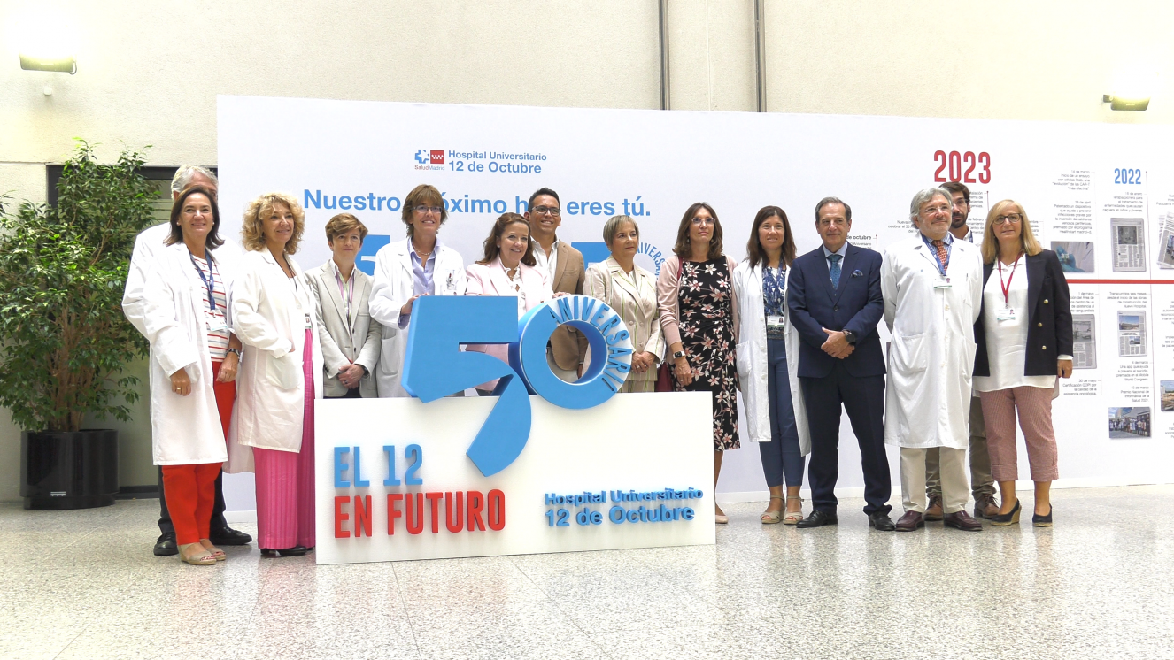 grupo posando