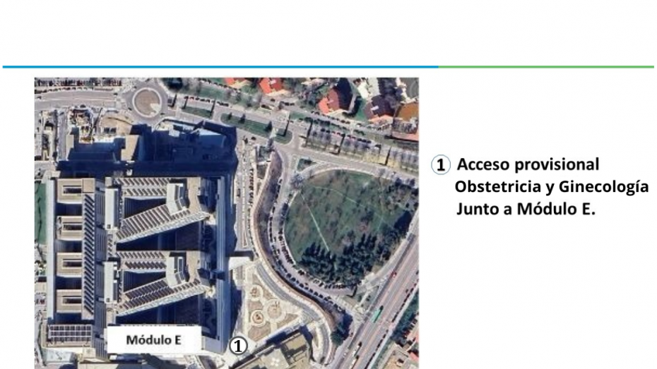 Acceso provisional de ambulancias a urgencias Obstetricia y Ginecología girando el edificio al final del extremo izquierdo entrando bajo una marquesina