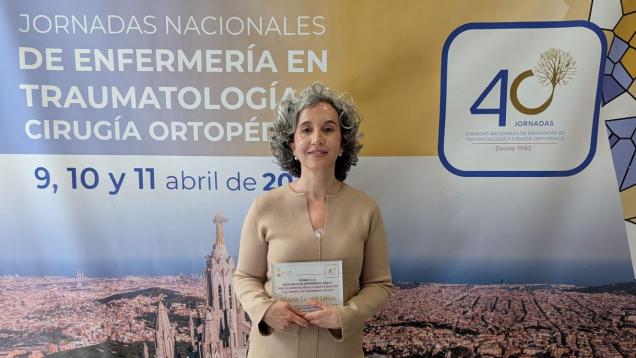 María Sáenz Jalón retrato de medio cuerpo delante de enara